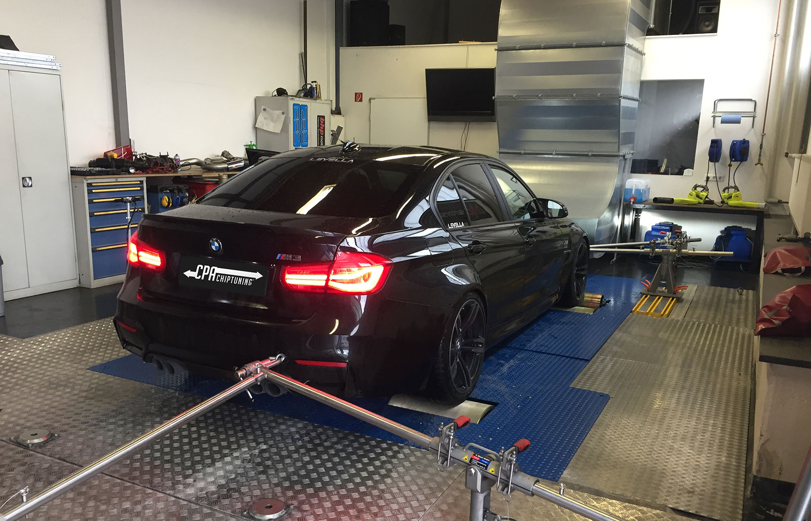 La performance brutale incontra la sportività: la nuova M3 di BMW