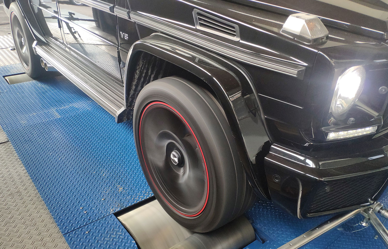 Mercedes G 500 al banco di prova