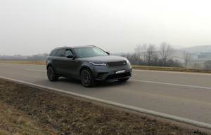 SUV di medie dimensioni con molto vapore
